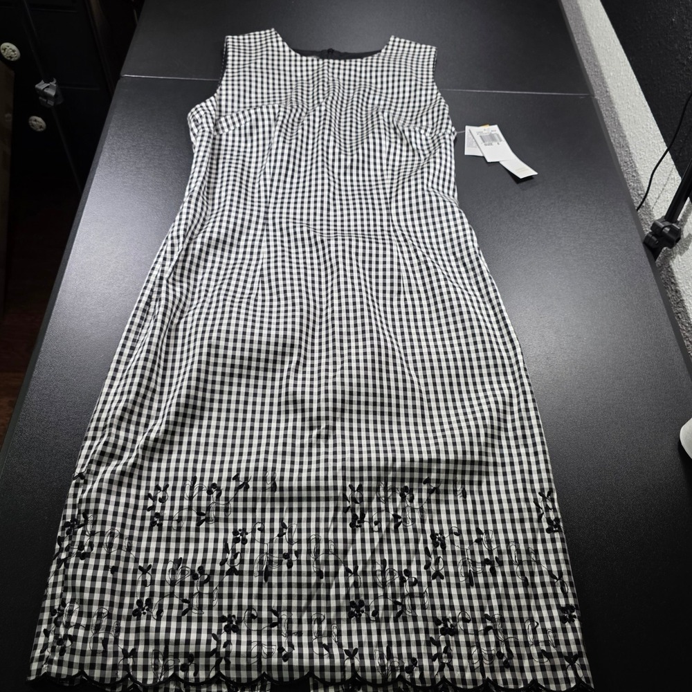 Maggy London Silk Gingham Sheath Dress Black White Embroidered Hem 6 NEW